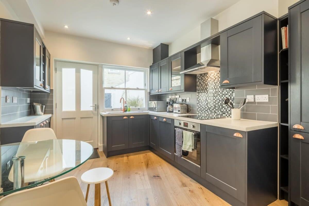 Beautiful House In Central Cambridge - Housity