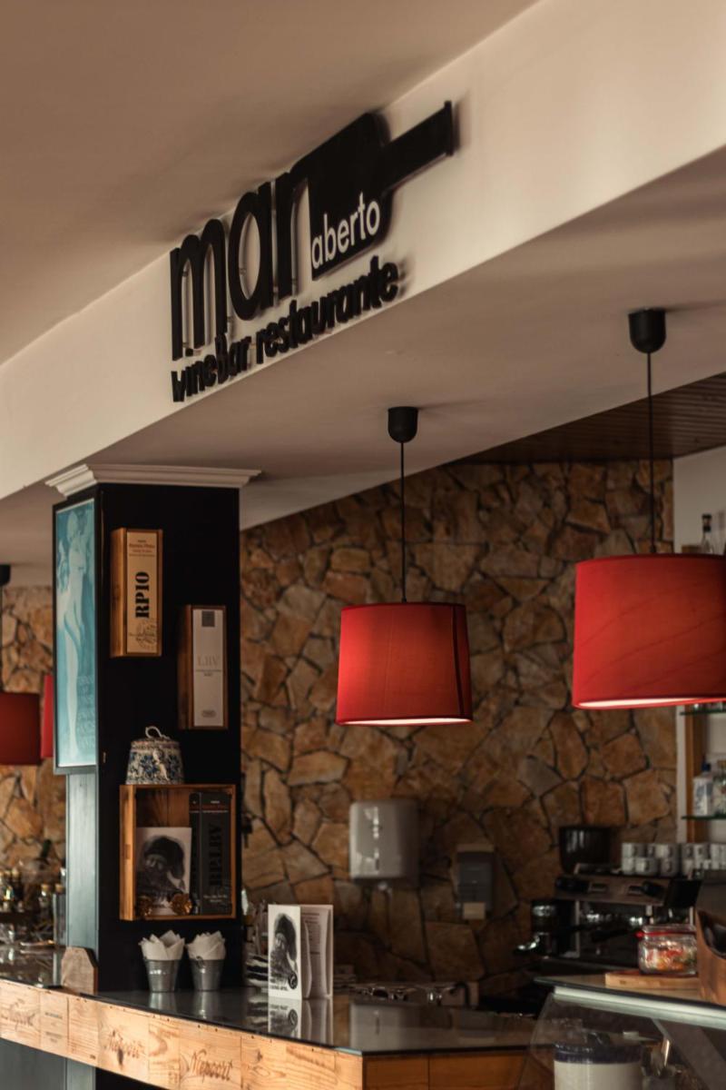 A cozinha ou kitchenette de Miramar Hotel Spa & Apartments