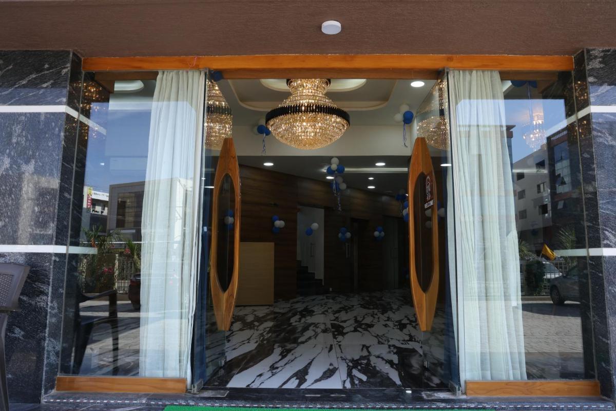 Hotel Raison Inn - Housity