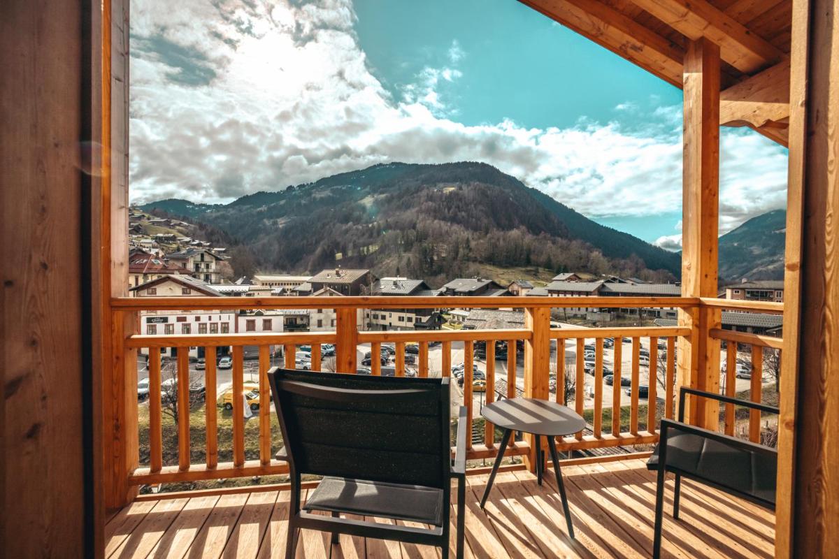 Vue générale sur la montagne ou vue sur la montagne depuis l'hôtel