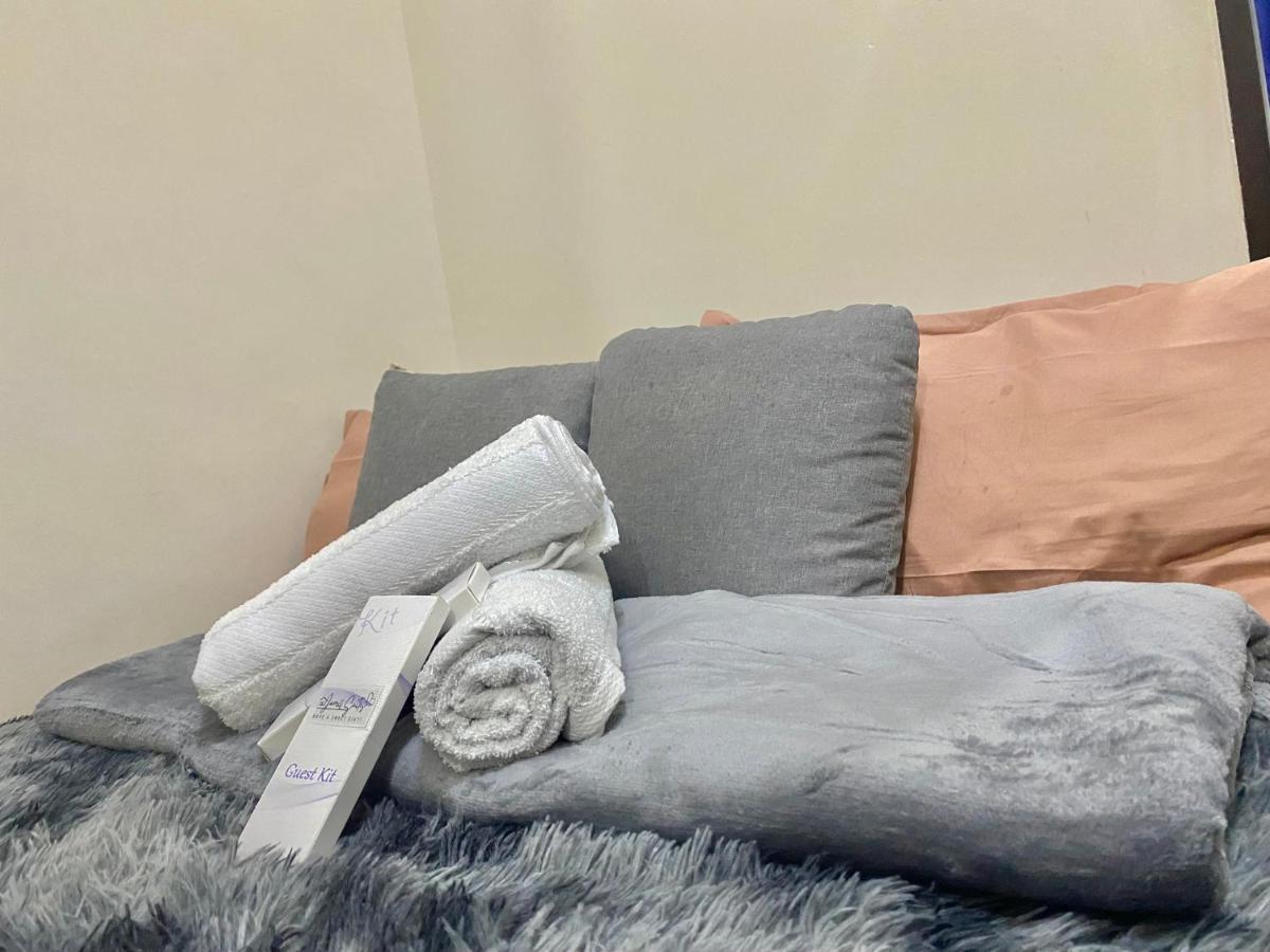 1-BEDROOM CONDO UNIT - Housity