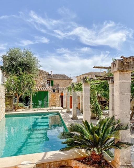 PETIT HOTEL ALGAIDA - Housity