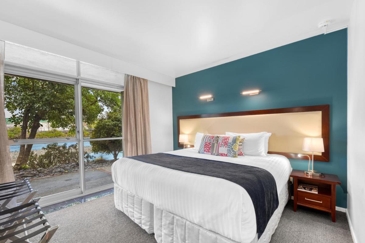 Tides Hotel - Housity
