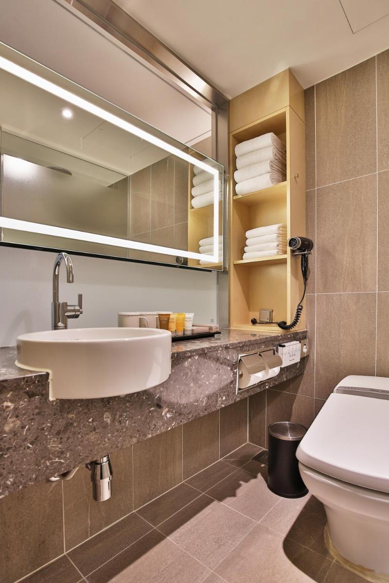 Hotel Midcity Myeongdong - Hizvo