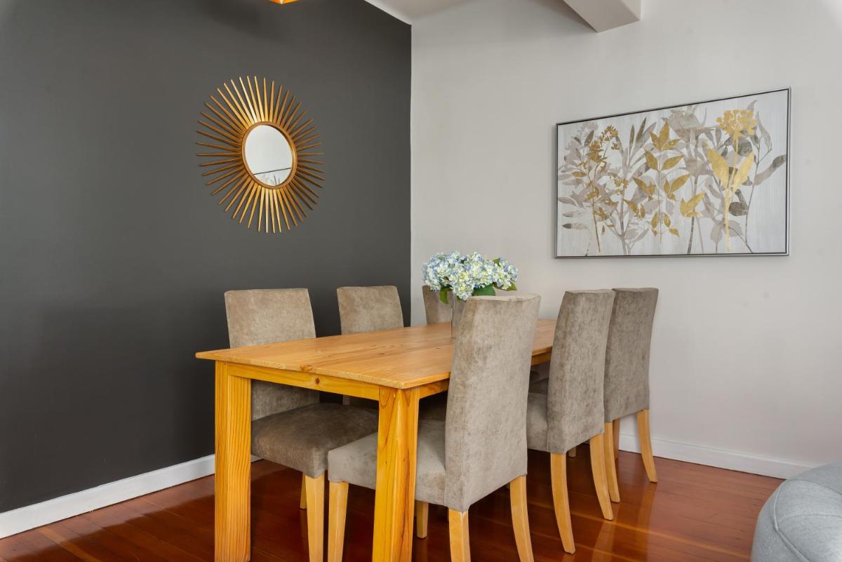 Suitetrails - Montreux Luxury Apartment