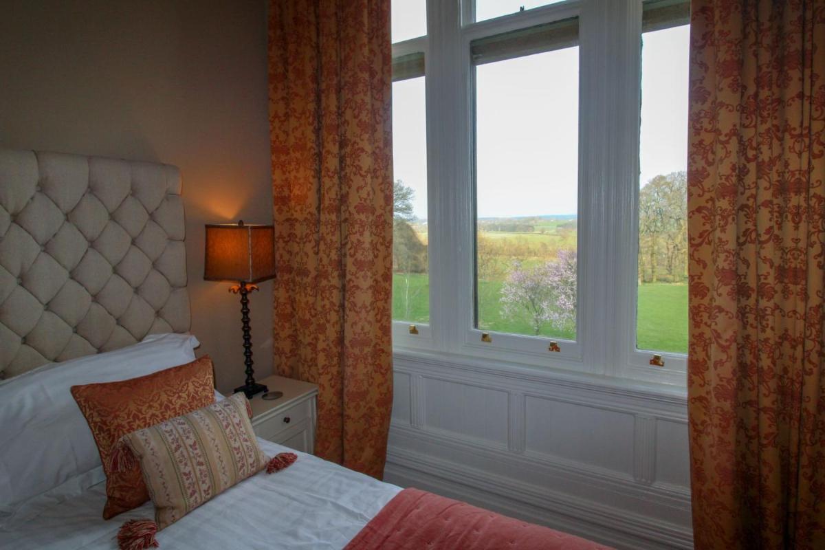 Geltsdale Wing, Wetheral 1st floor apartment with countryside views, close to pub & restaurant - Housity