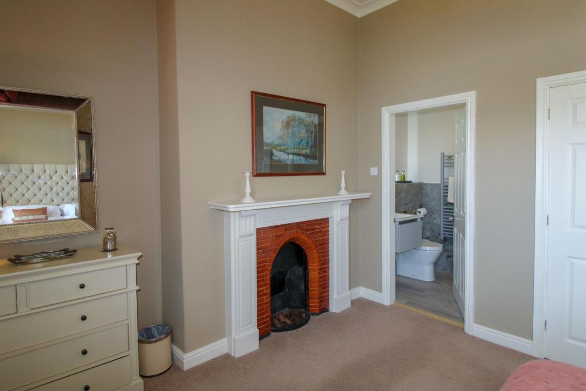 Geltsdale Wing, Wetheral 1st floor apartment with countryside views, close to pub & restaurant - Housity