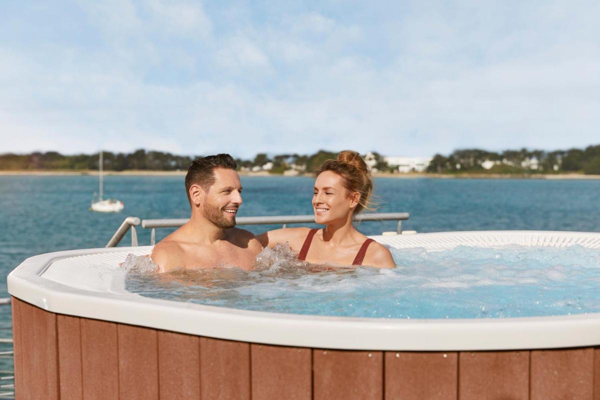 Clients de l'établissement Résidences Valdys Thalasso & Spa de Rockroum