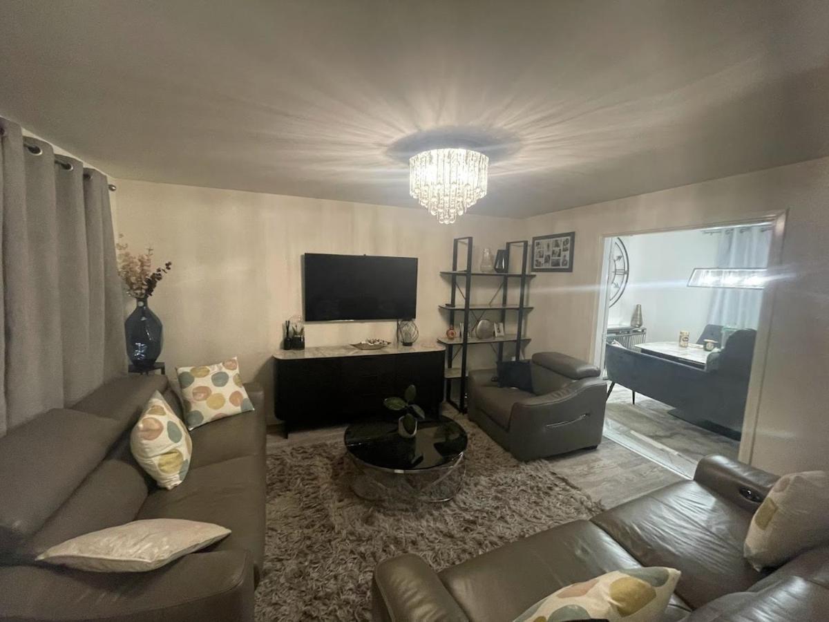 The JN Grove - Housity