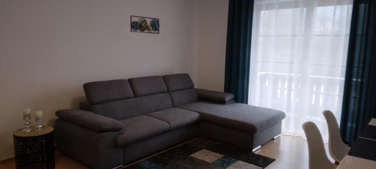 Ferienwohnung mit Balkon - Housity