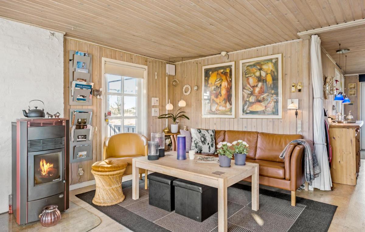 4 Bedroom Nice Home In Pandrup - Housity
