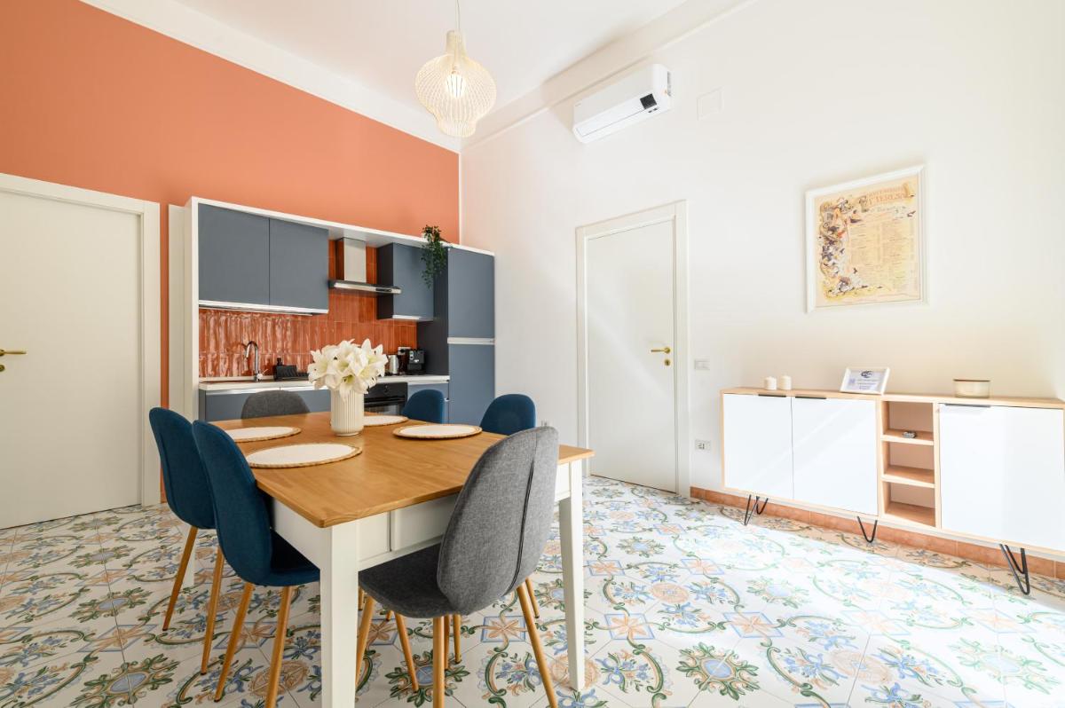 Guest House 121 Charming Apartment - Housity