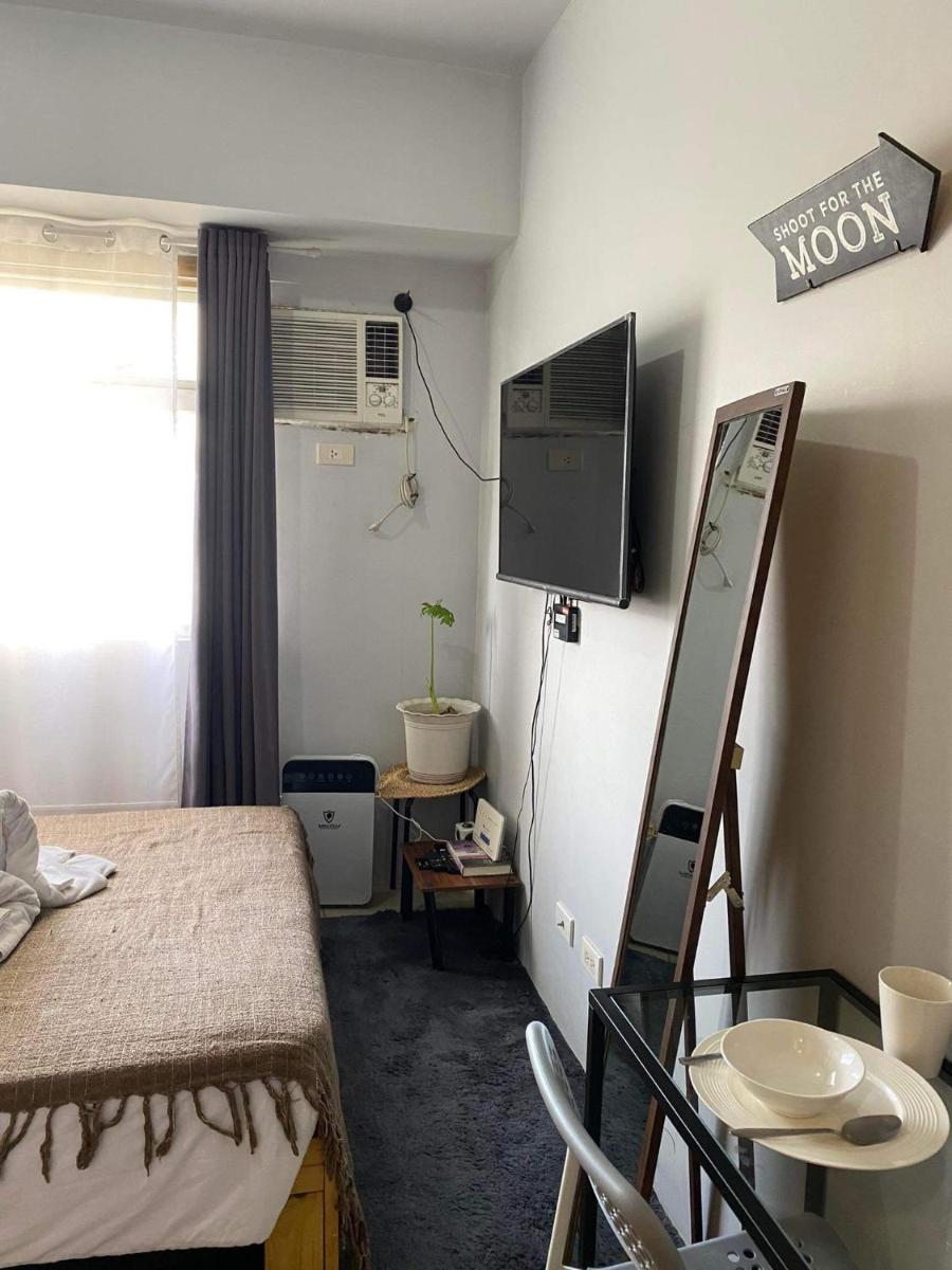 Modern Stylish Affordable Staycation Ohana Buenbyahe Rooms at Urban Deca Tower Edsa Near Mandaluyong Shaw MRT - Housity