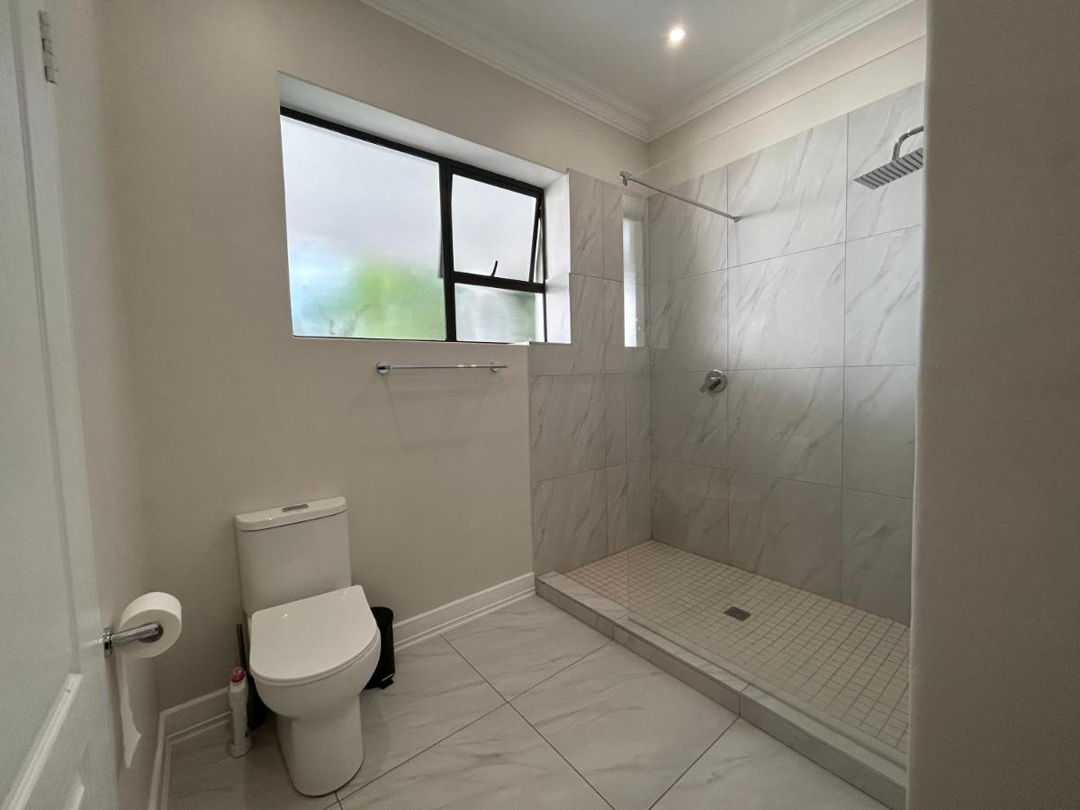 Suitetrails - Elegant Guest House Sandton