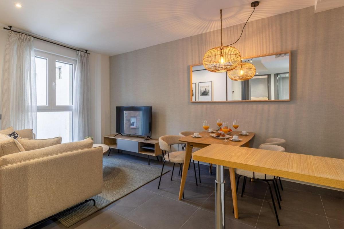 Cozy 2-Bed Apartment for 3 in La Latina - Housity