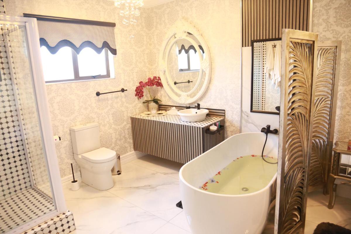 Villa Grande Luxury accommodation - Housity