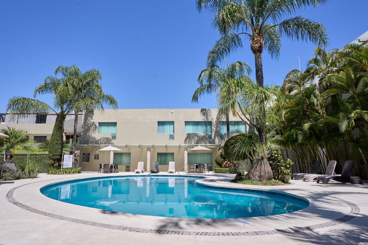 Hotel Estancia Business Class - Housity