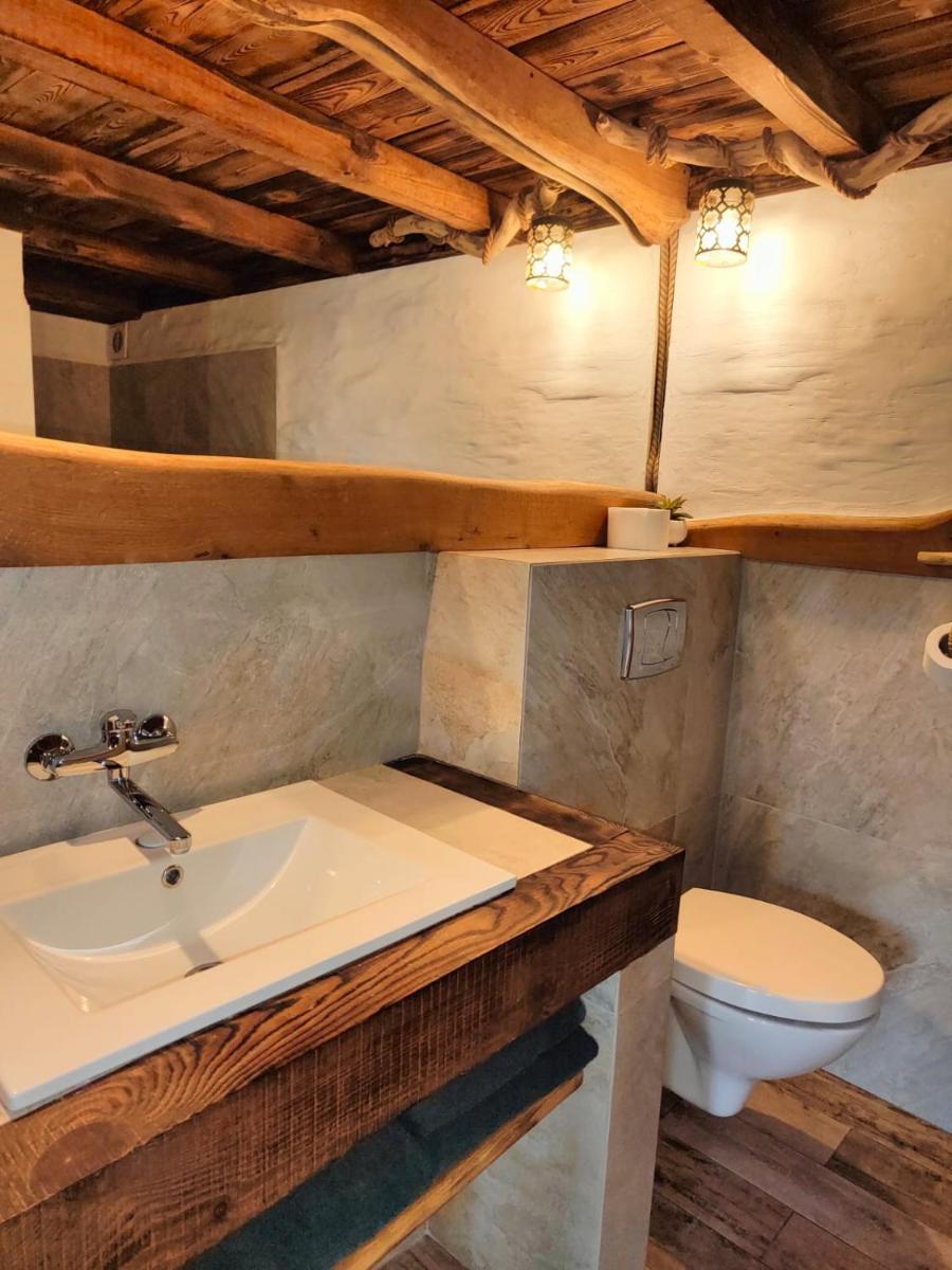 Pokoje Gościnne Skalnik - Housity
