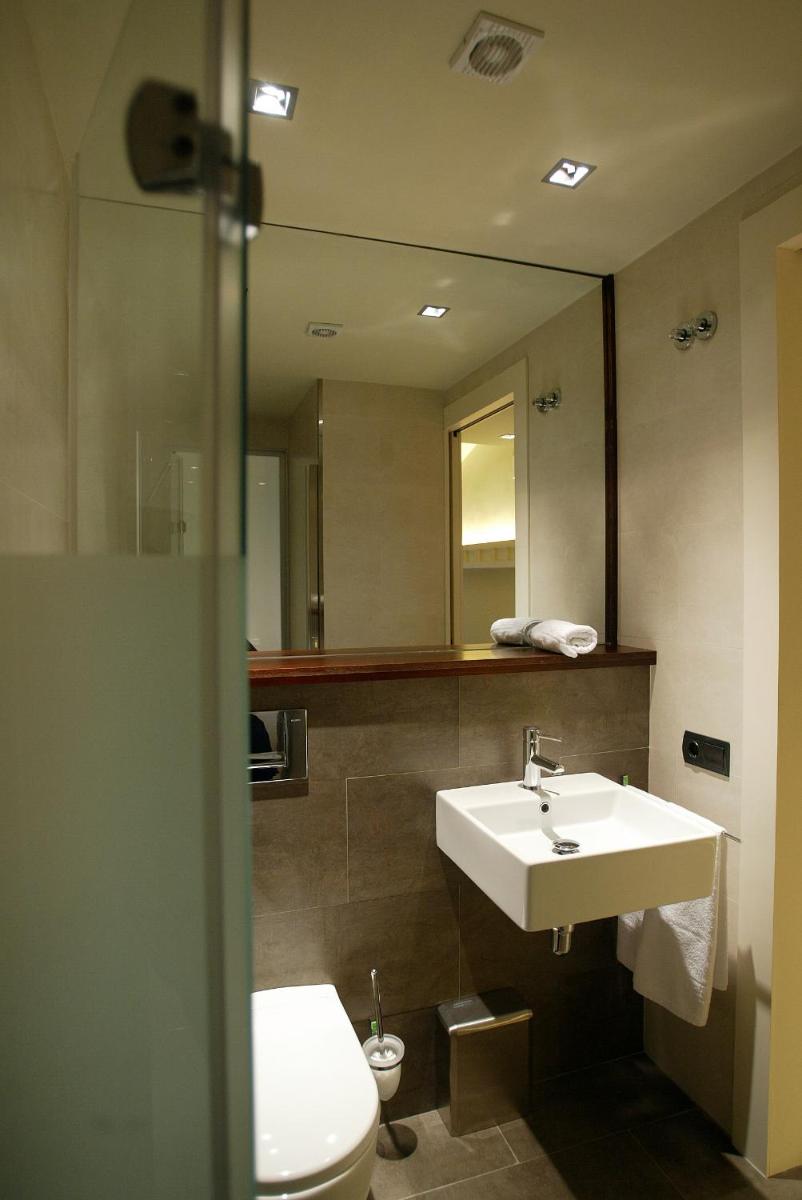 Hotel La Fonda Moreno - Housity