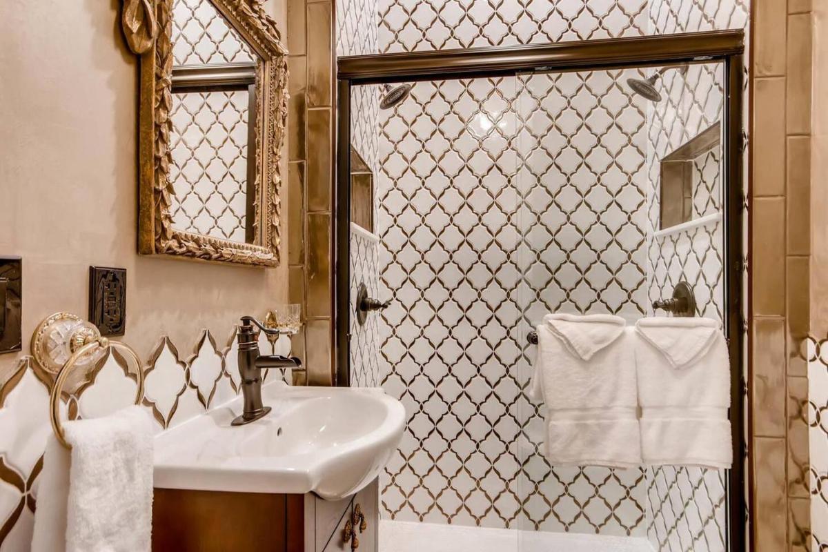 The Holiday Chalet Victorian - Housity
