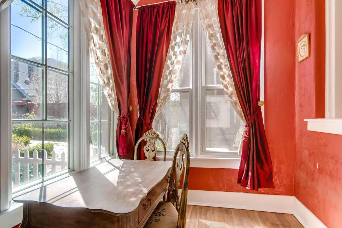 The Holiday Chalet Victorian - Housity