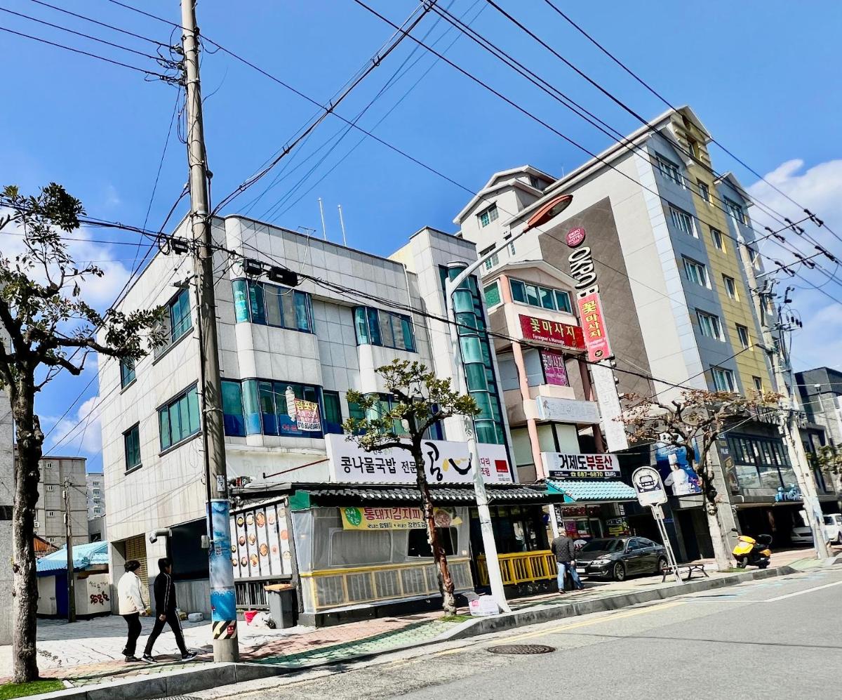 Suitetrails - Okpo business hotel
