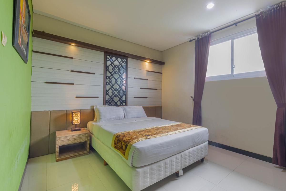 Hotel DMadinah Solo - Housity