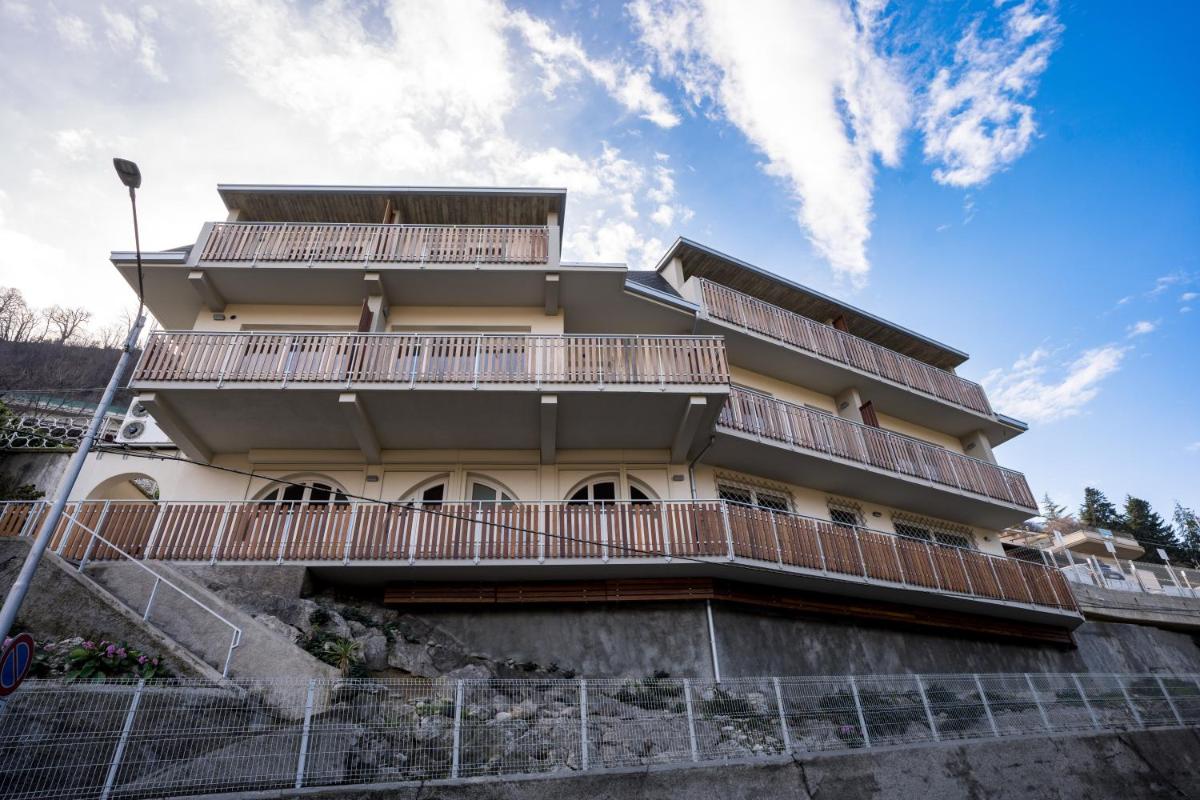 RESIDENCE VILLA ELI - Hizvo