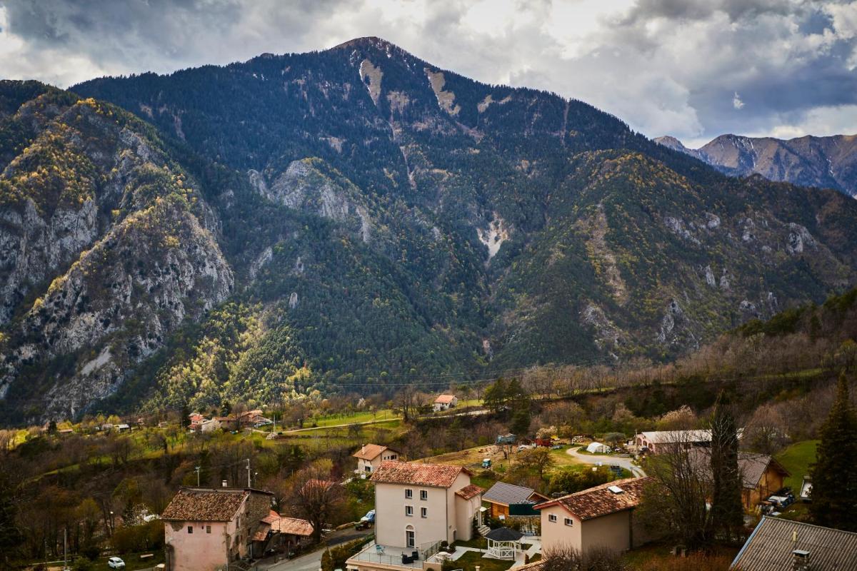 Vue générale sur la montagne ou vue sur la montagne depuis l'appart'hôtel