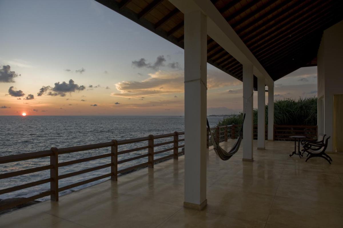 Land's End Villa - Housity