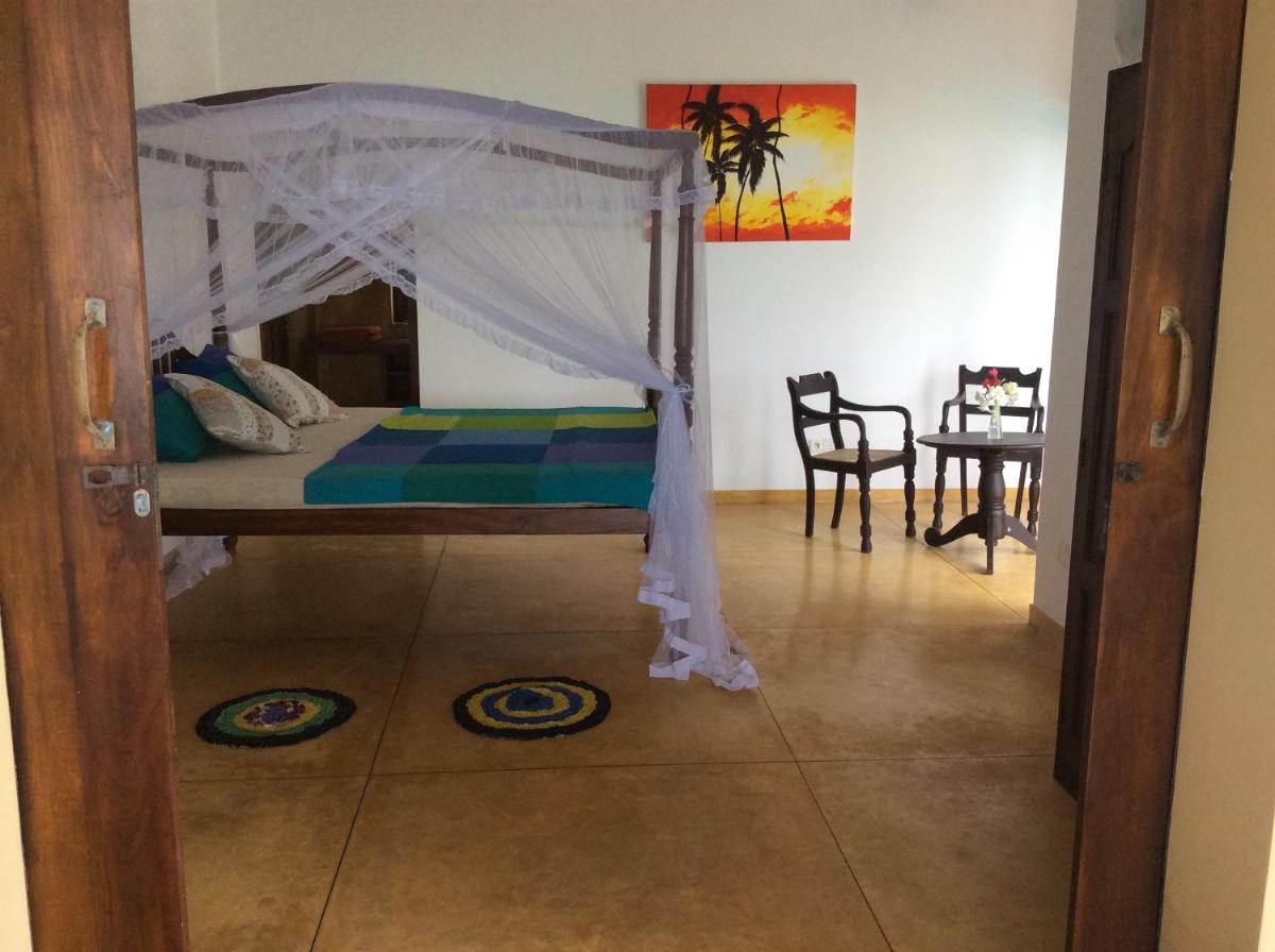 Land's End Villa - Housity