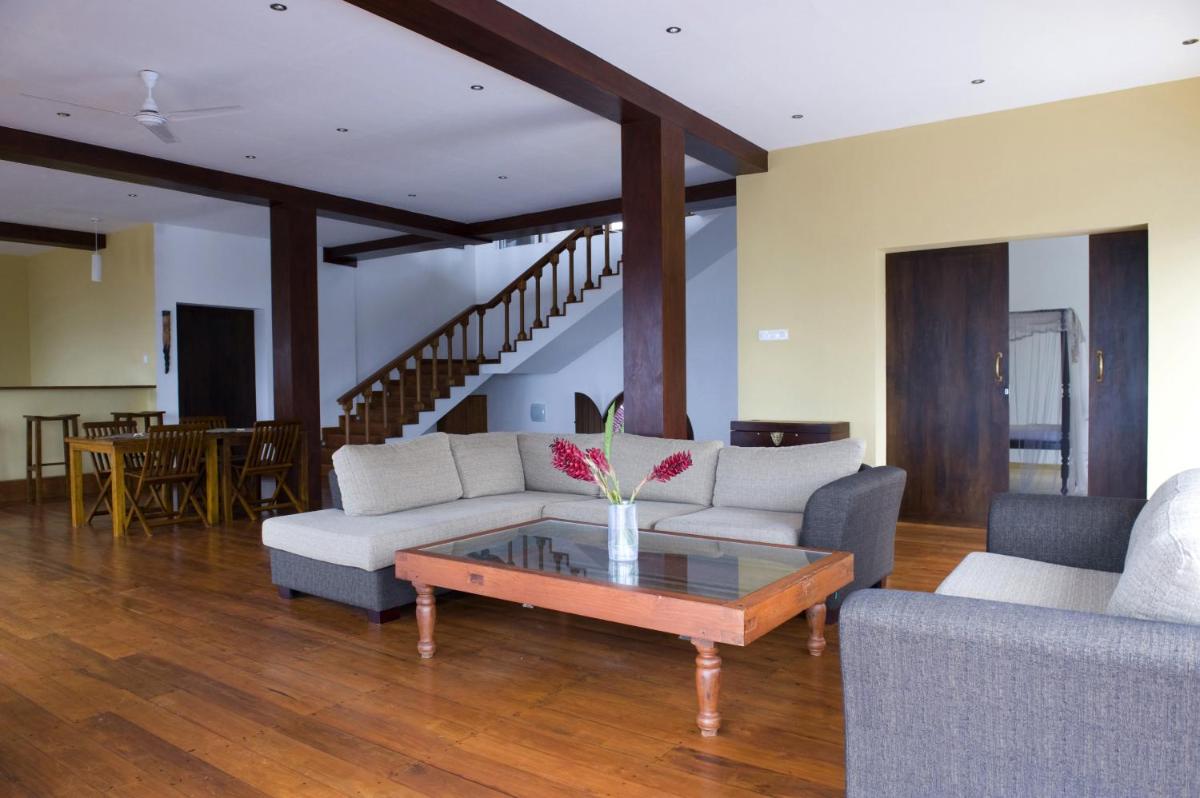 Land's End Villa - Housity