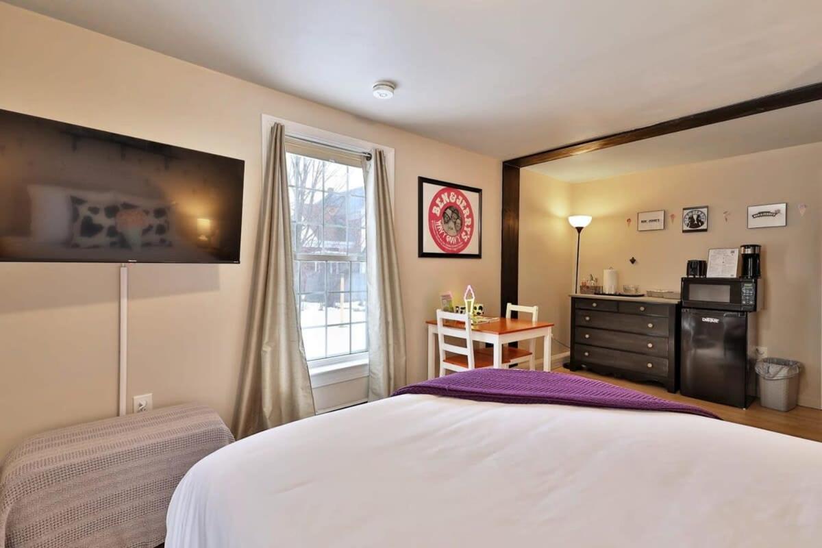 Minutes to Woodstock Hiking Ben & Jerry Suite - Housity