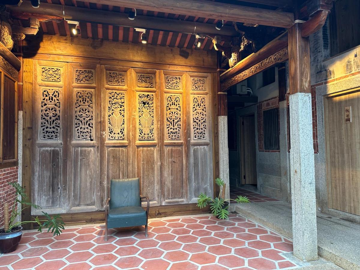 Six Hotel - Housity