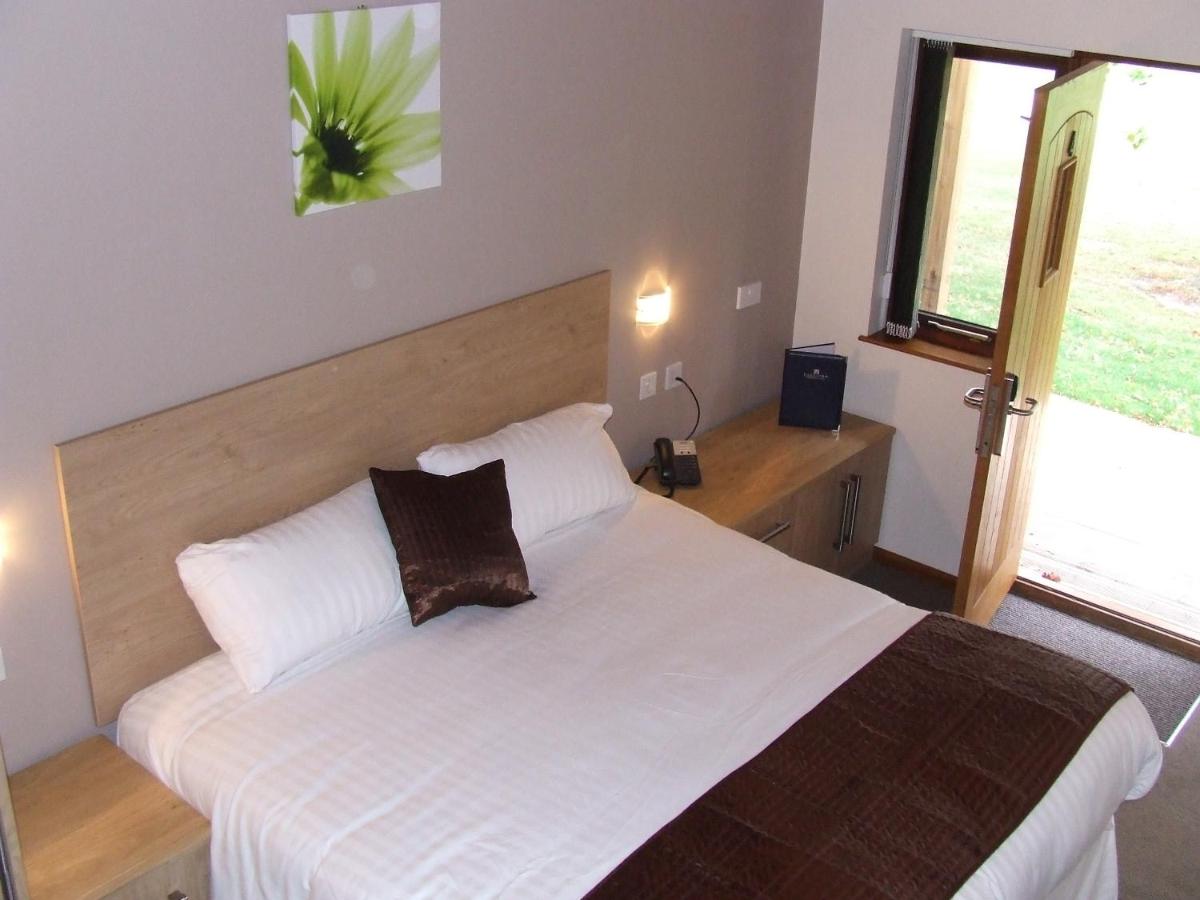 Calderfields Golf & Country Club - Housity