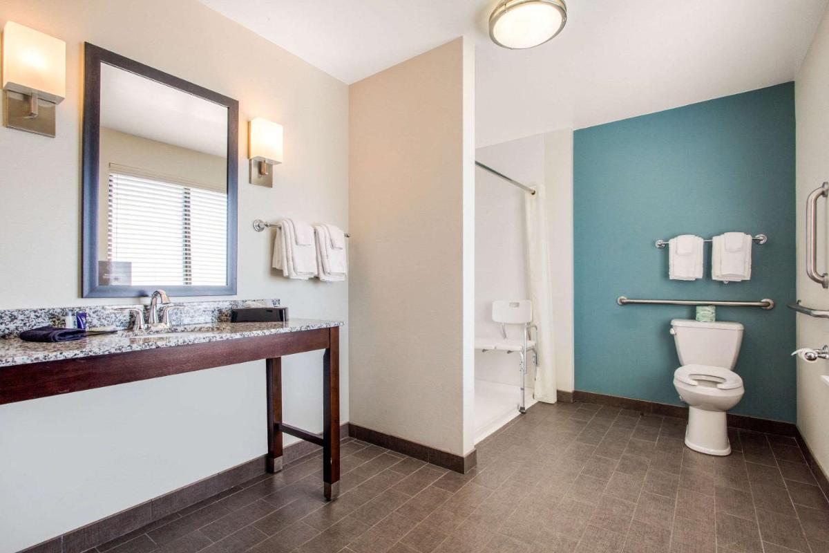 Sleep Inn & Suites Middletown - Goshen - Housity