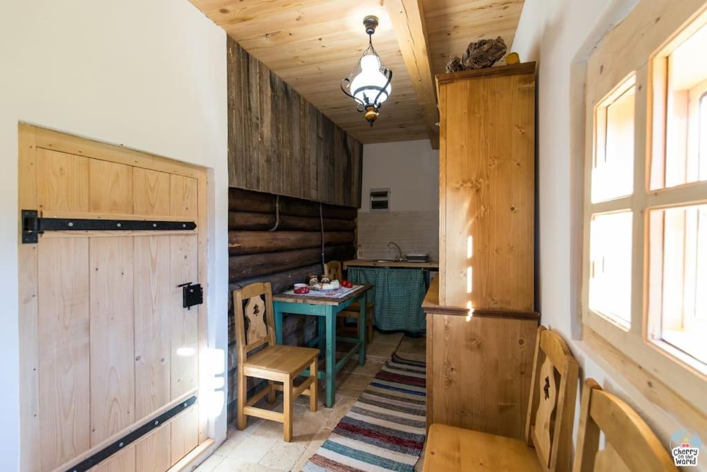 Casa Valea Vinului-traditional house in Maramureș - Housity