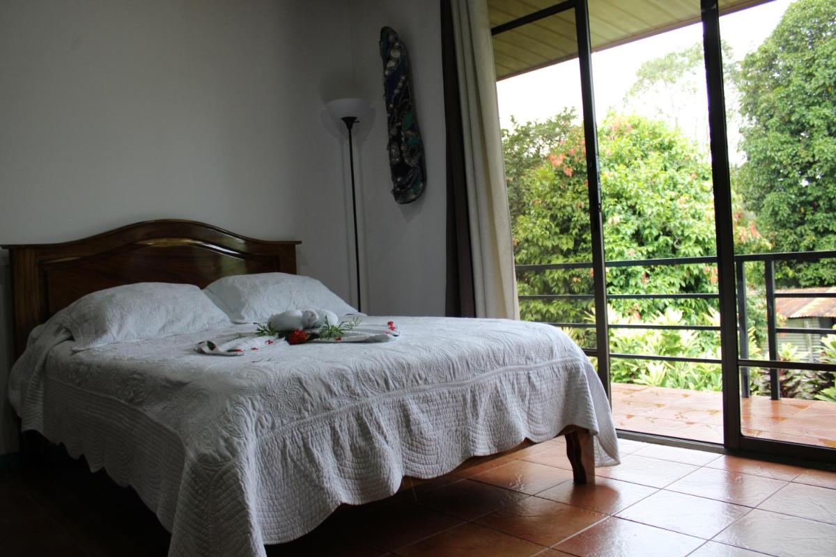 Casa Tropical Honey by The Blue - Housity