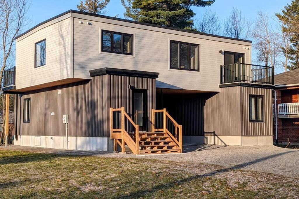 Modern Cozy Container Home - Housity