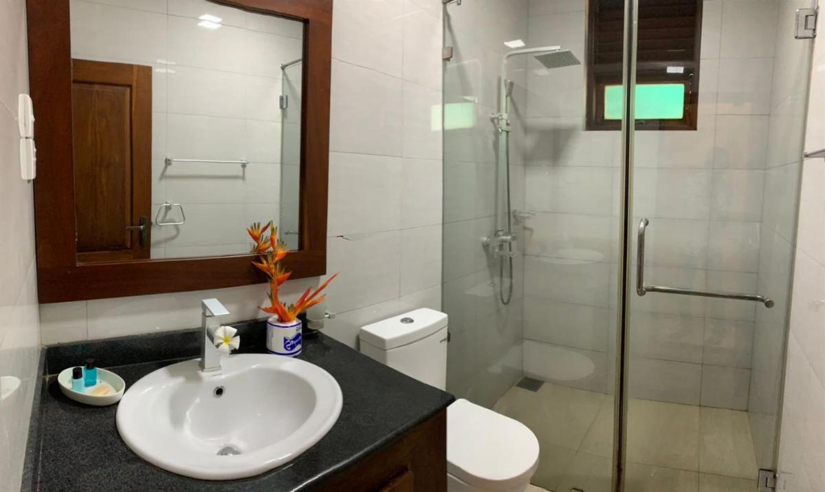 Hikka Sandy Pearl Beach Resort - Hizvo