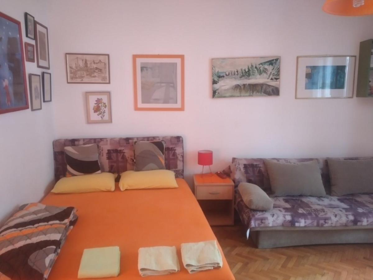 Orange Place Studio - Housity