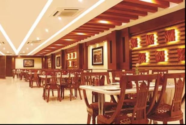 HOTEL SAHANA CASTLE - Housity