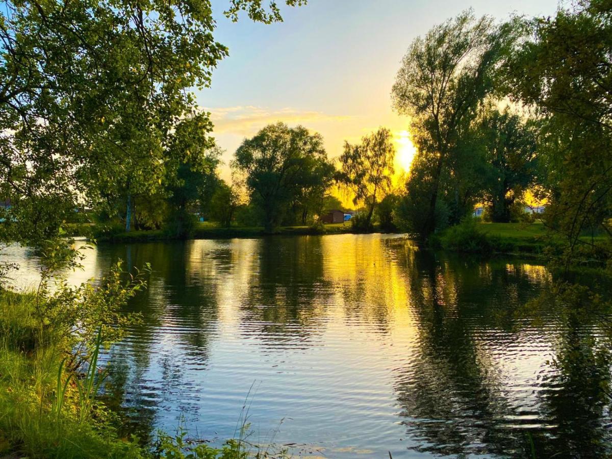 Holidays with TLC at Barlings Country Park - Housity