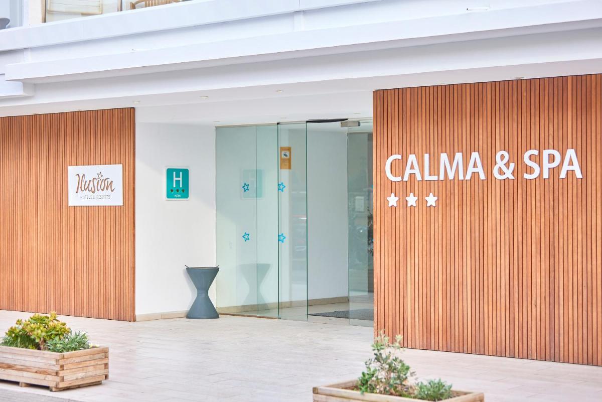 El vestíbulo o zona de recepción de Hotel Ilusion Calma & Spa