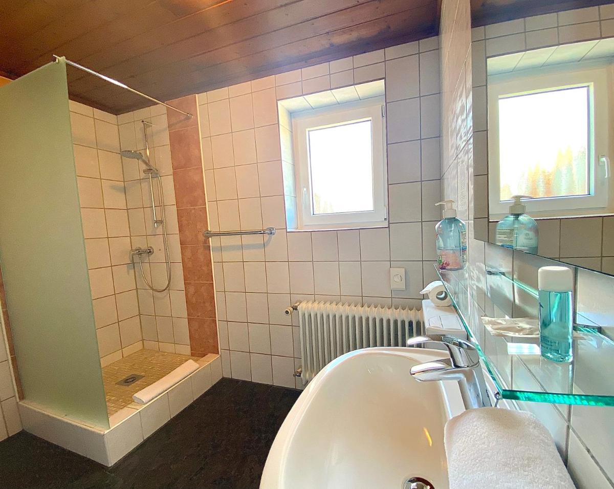 Hotel Gasthof Rose - Housity