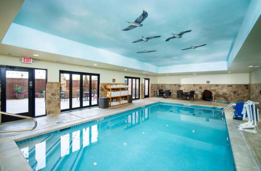 Bass Pro Shops Angler's Lodge - Housity
