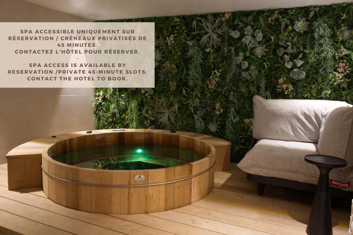 Coin salon dans l'établissement Atypik Hotel