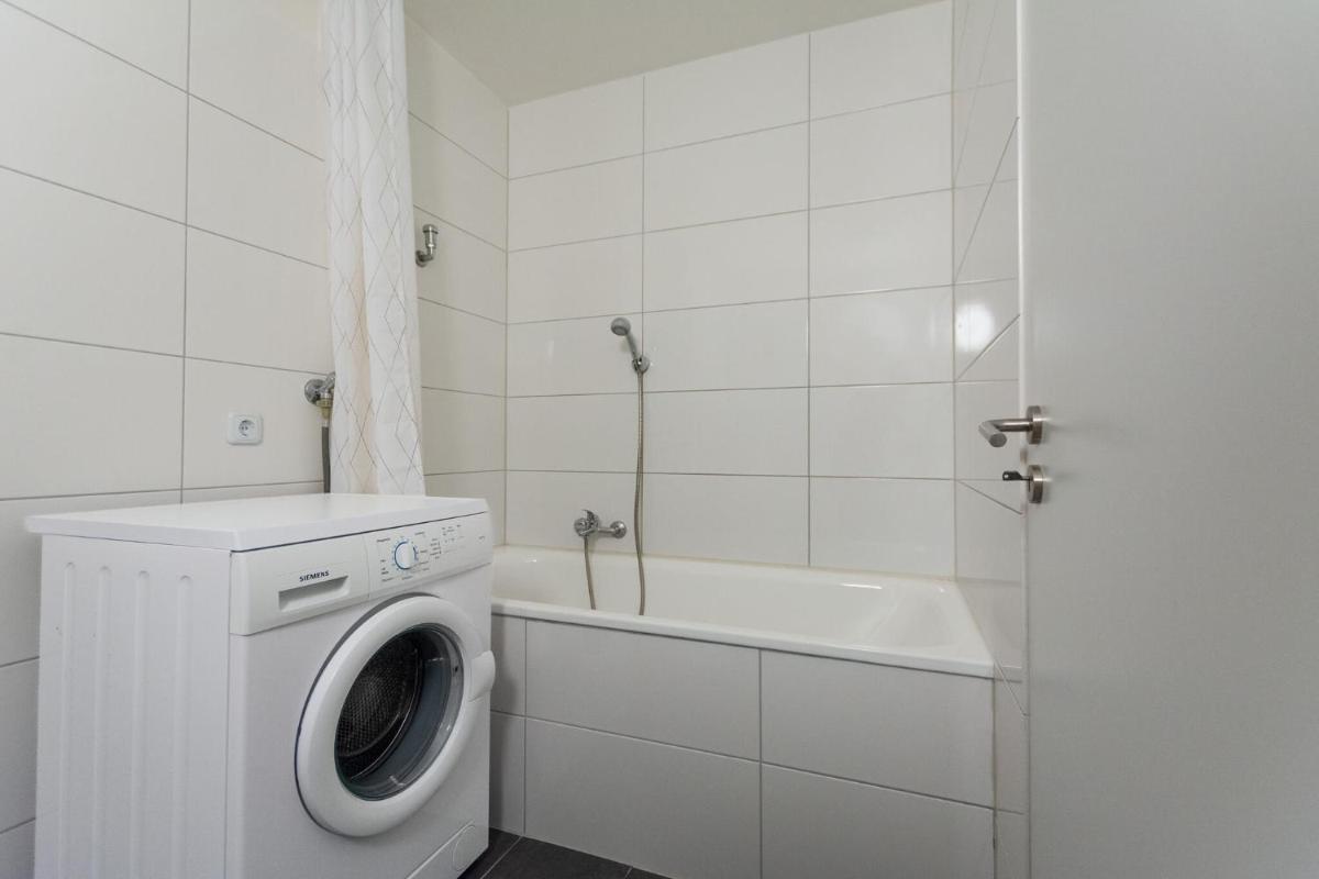 T&K Apartments - 3 Room Apartment with Balcony - Hizvo