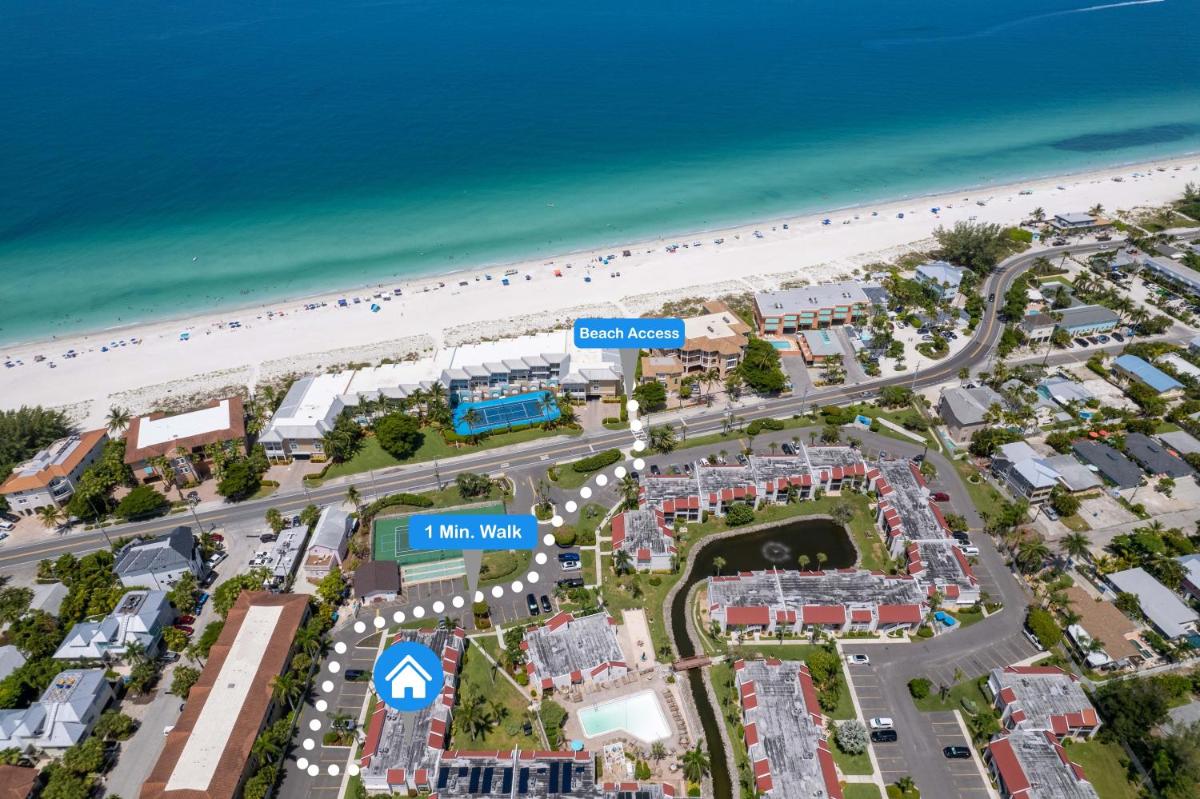 Suitetrails - Ground Floor Condo just 2 min walk from White Sandy Beaches