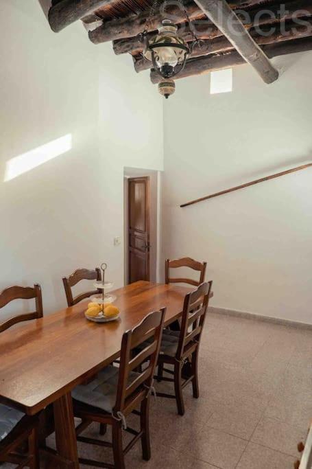 Charming Ibiza villa - Housity